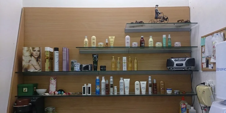 Střih se závěrečným stylingem pro všechny délky vlasů