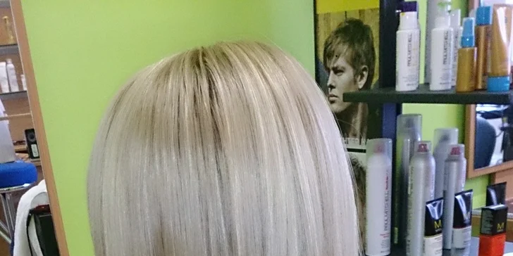 Střih se závěrečným stylingem pro všechny délky vlasů