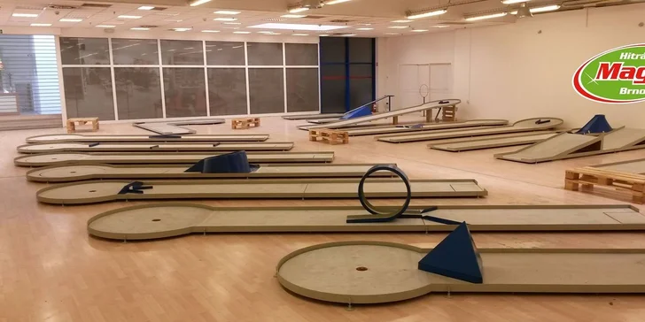 Indoor Minigolf v OC Futurum Brno