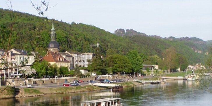 Saské Švýcarsko v květnu s průvodcem: turistika s plavbou lodí po Labi