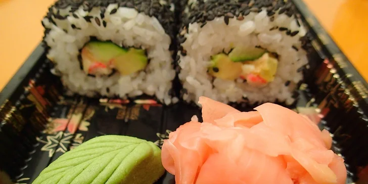 24 či 50 ks sushi s sebou ze Smart Sushi na Proseku