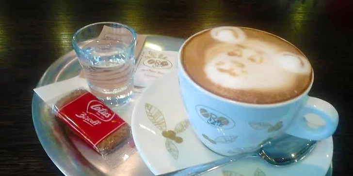 Horké maliny a nápoje pro dva v kavárně SUN CAFE