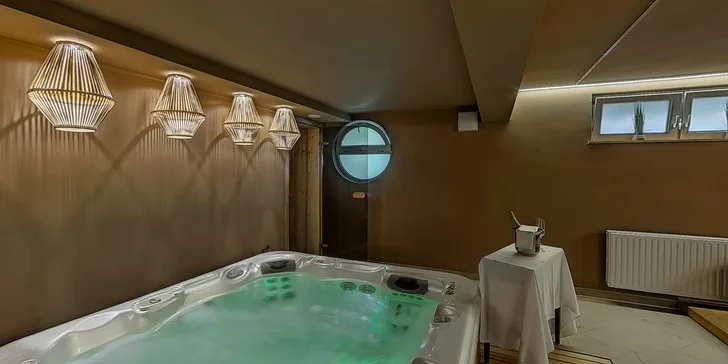 Odpočinete si od každodenního stresu a užijete si pár nerušených hodin v hotelovém wellness centru.