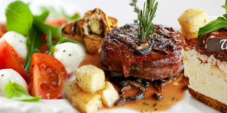 Tříchodové menu pro dva v restauraci Pyramida
