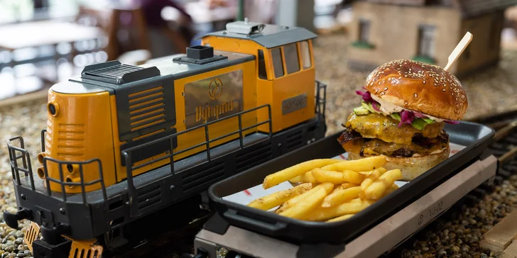 Připravují tu steaky, hamburgery, tataráky i nejrůznější speciality.