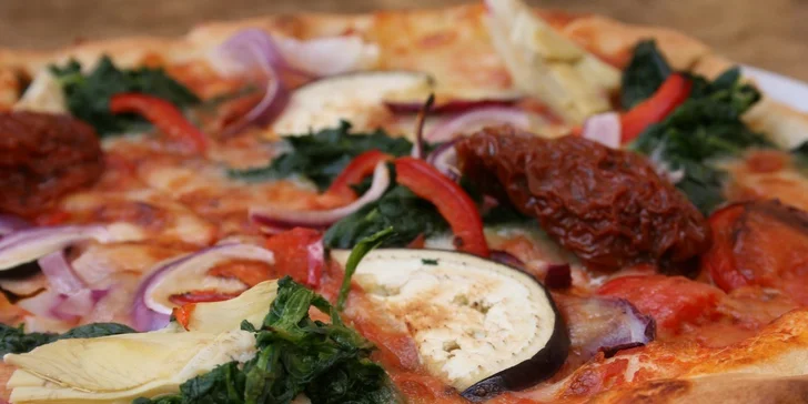 2 pizzy a 2 nealko nápoje v restauraci Vabene