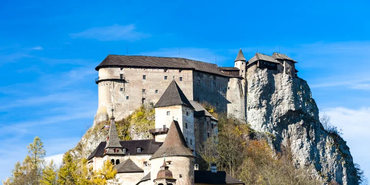 Nezapomeňte se podívat na Oravský hrad, je to asi 19 km. 