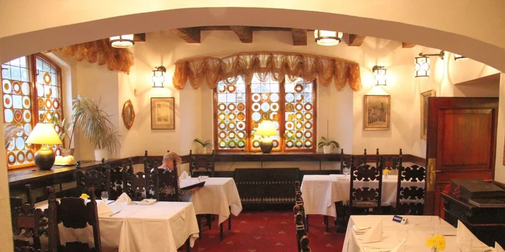 Bohaté svatomartinské menu pro dva U Tří Pštrosů