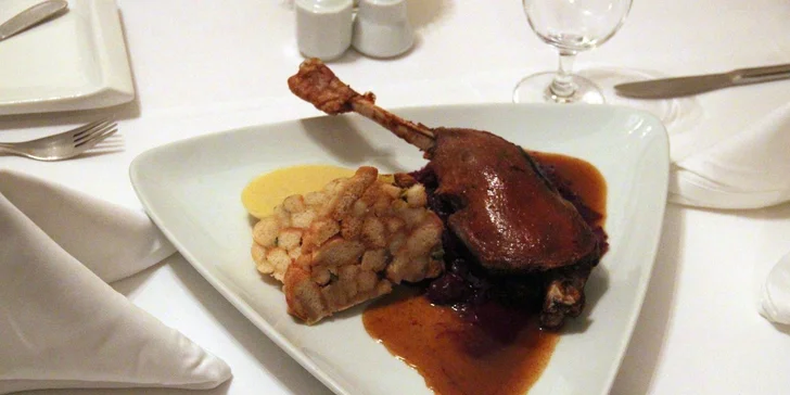 Bohaté svatomartinské menu pro dva U Tří Pštrosů