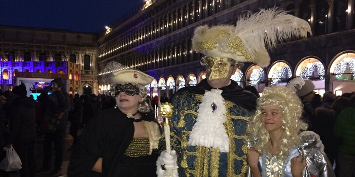 Karnevalové pré v Benátkách a návštěva rodinného vinařství v Trentu