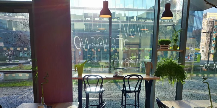 Voucher je možné využít ve všední dny od 7.30 do 11.00 h, o víkendu od 8.30 do 11.00 hodin.