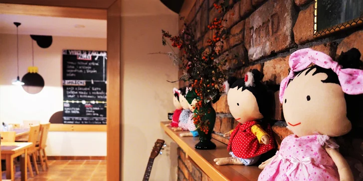 Vybrat si můžete paleo nebo veganskou verzi menu, vždy také dostanete bezednou polévku. 