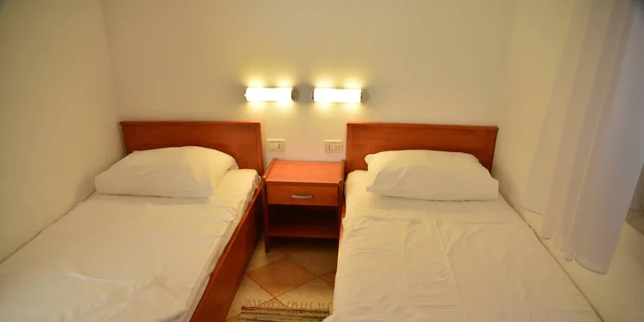 Súčasťou apartmánu sú aj dve jednolôžkové postele.