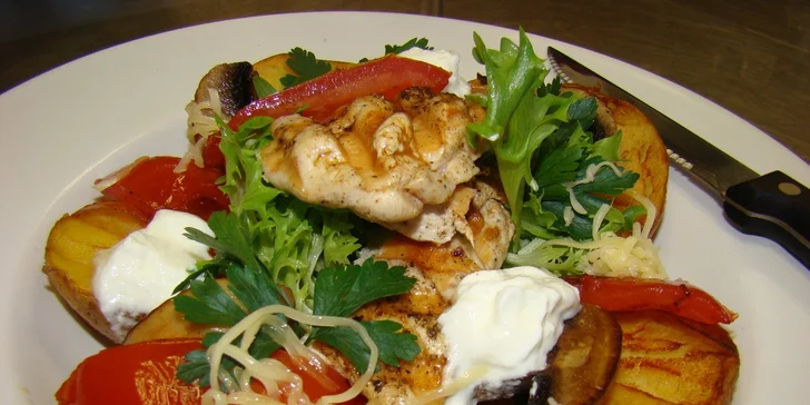 Křupavé pečené brambory – vegetariánské i kuřecí