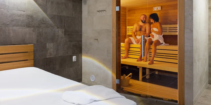 Pokud chcete mít tenhle úžasný zážitek jen pro sebe, sáhněte po romantice, v rámci které bude wellness privátní.