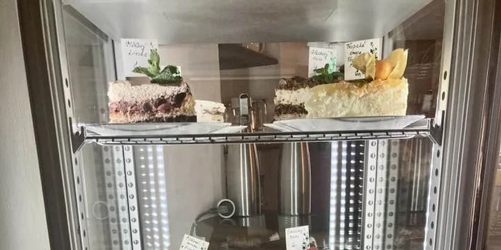 Majú tu aj cukráreň, tak sa zastavte na kávu a koláč. Raz počas pobytu to máte v cene.