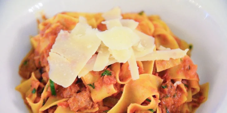 Večeře včetně drinku v italské restauraci Oliva Nera