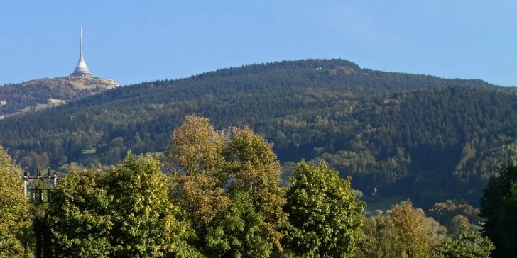 Individuální nebo skupinová lekce golfu s trenérem včetně vybavení. Vykročte do světa golfu na hřišti GC Ještěd. Sleva až 60 %.