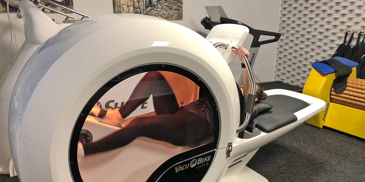 Na výběr je také technika VacuBike, při níž si zacvičíte na aerobním podtlakovém trenažéru.