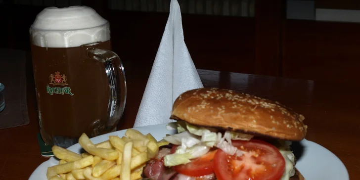 Dva poctivé Bacon Burgery a k tomu 4 nápoje z aktuální nabídky