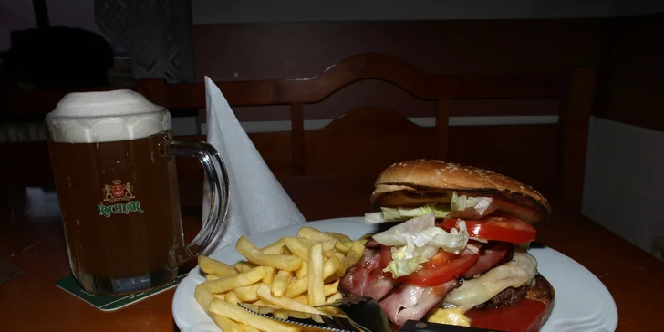 Dva poctivé Bacon Burgery a k tomu 4 nápoje z aktuální nabídky