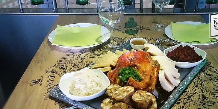 2,5 kg staročeské pečené kachny se zelím a knedlíky