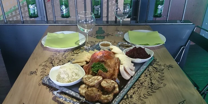 2,5 kg staročeské pečené kachny se zelím a knedlíky