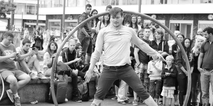 Vstupenky na nový cirkus Analog a Clockwork