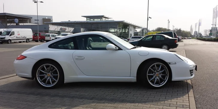 Kurz sportovní a bezpečné jízdy na polygonu v Porsche Carrera 911