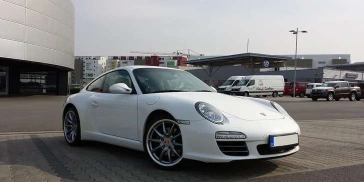 Kurz sportovní a bezpečné jízdy na polygonu v Porsche Carrera 911