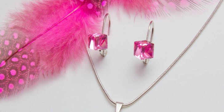 Šperky s krystaly Swarovski® Elements. Originální souprava Nicole nebo Cubica. Lze koupit i náušnice a náhrdelník zvlášť. Dovolte si zazářit!