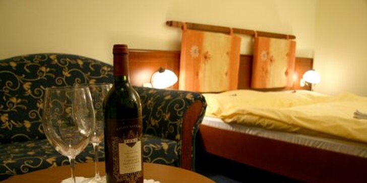 3675 Kč za víkendový pobyt pro dva ve slovenském 3*** hotelu v nádherné Kremnici! Bohaté možnosti vyžití a krásná dovolená se slevou 58 %.