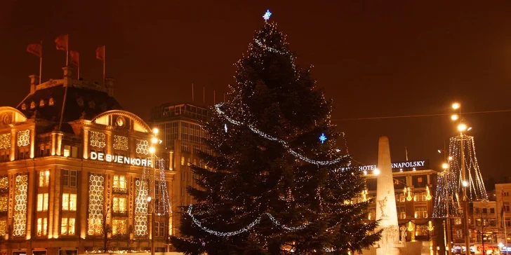Prožijte Silvestr v Amsterdamu s romantikou na lodi i svitem červených luceren
