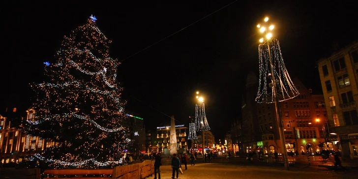 Prožijte Silvestr v Amsterdamu s romantikou na lodi i svitem červených luceren