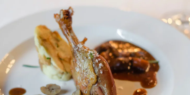 Exkluzivní 6chodové kachní menu pro 2 osoby v restauraci U Modré kachničky II.