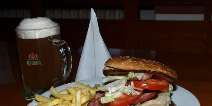 Dva poctivé Bacon Burgery a k tomu 4 nápoje z aktuální nabídky