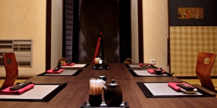 Pestré sushi menu pro dva v restauraci Samurai
