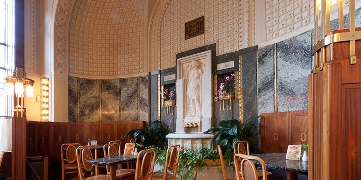 Káva a dort dle výběru pro dva v tradiční a stylové Kavárně Obecní dům