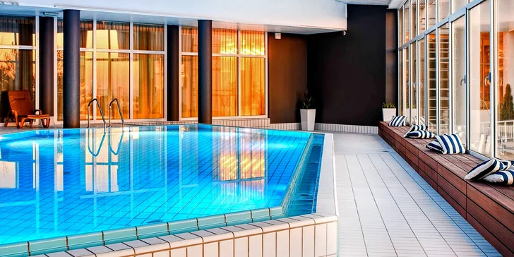 Nechybí v něm ani neomezený vstup do wellness zóny.
