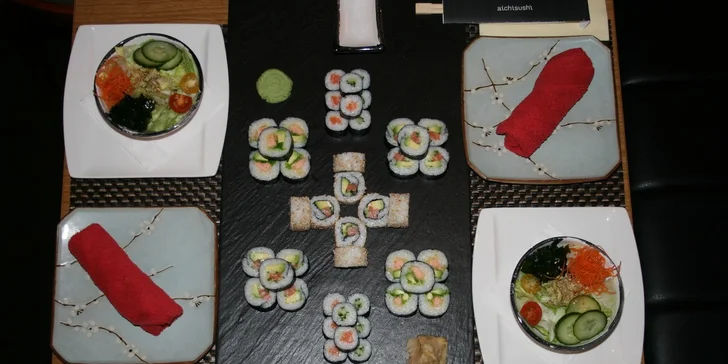 Vánoční menu plná sushi a japonských delikates