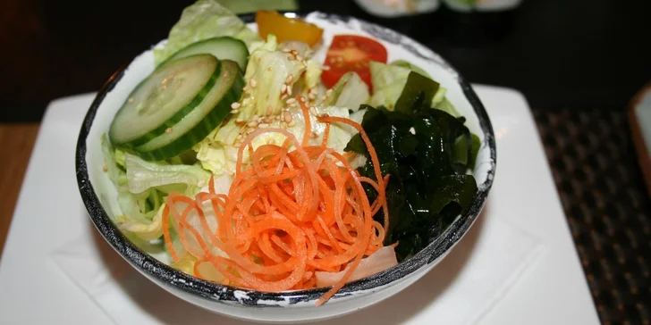Vánoční menu plná sushi a japonských delikates