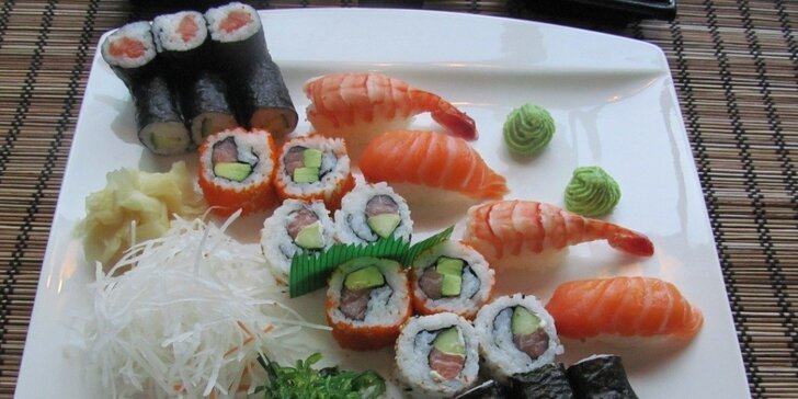 Sushi menu - 24 skvělých kousků včetně polévek