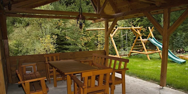 4denní pobyt v luxusní chatě až pro 8 lidí. Wellness místnost, masážní bazén a infrasauna jen pro vás. Dokonalé pohodlí v srdci Valašska!