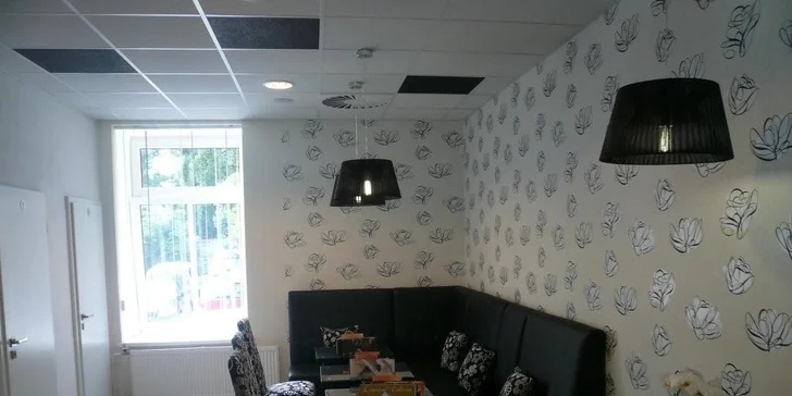 Káva a medovo-ořechový řez pro 2 nebo pro jednoho s medovým Jackem