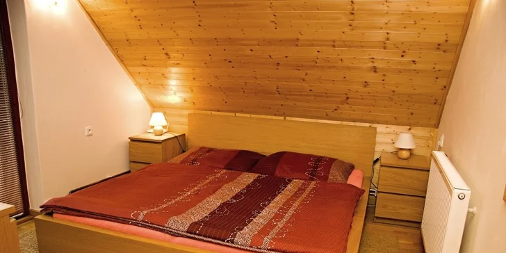 4denní pobyt v luxusní chatě až pro 8 lidí. Wellness místnost, masážní bazén a infrasauna jen pro vás. Dokonalé pohodlí v srdci Valašska!