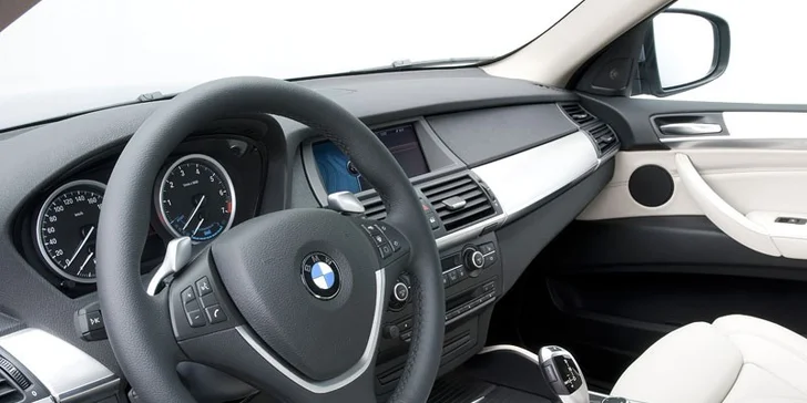 Parní čištění interiéru automobilu - novinka na trhu