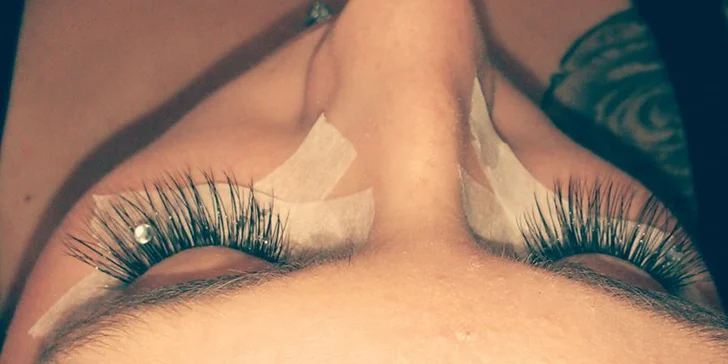 Nádherné a dlouhé řasy s metodou Emporio Lashes