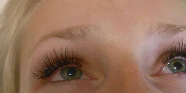 Nádherné a dlouhé řasy s metodou Emporio Lashes