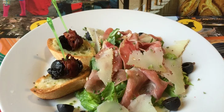 Vánoční tříchodové menu ve španělském stylu