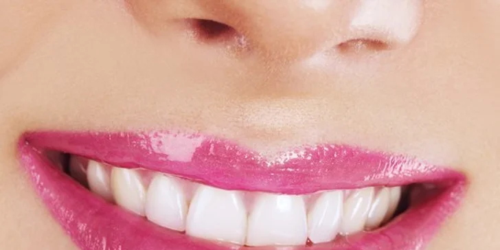 Profesionální dentální hygiena či pískování Air Flow